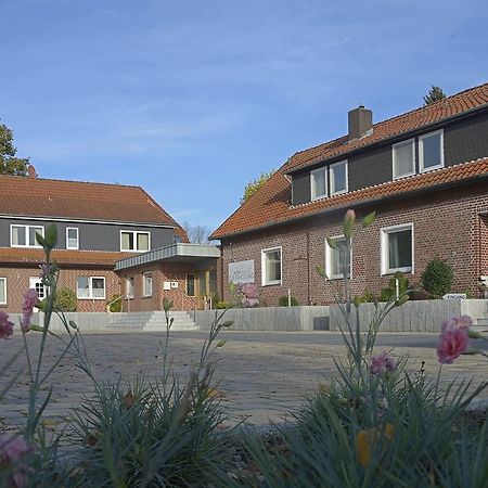 Hotel Zur Erholung & Restaurant Amme'S Landhaus Eicklingen ภายนอก รูปภาพ