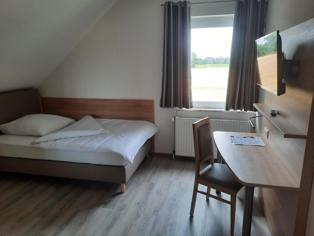 Hotel Zur Erholung & Restaurant Amme'S Landhaus Eicklingen ภายนอก รูปภาพ