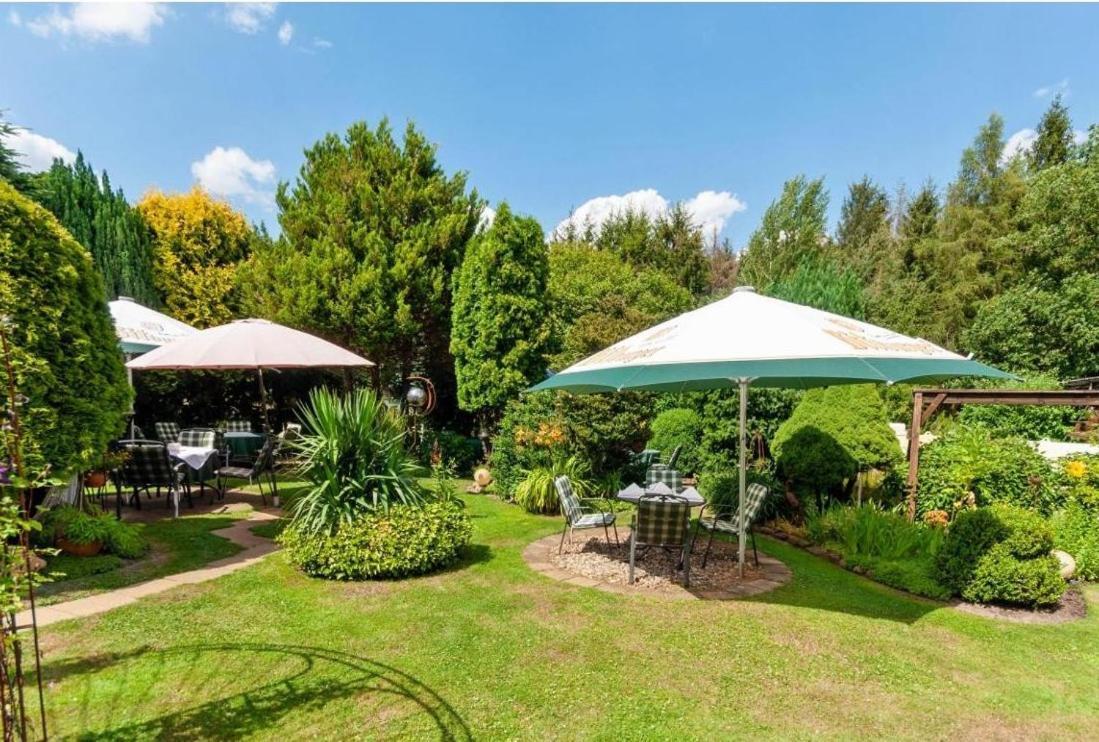 Hotel Zur Erholung & Restaurant Amme'S Landhaus Eicklingen ภายนอก รูปภาพ